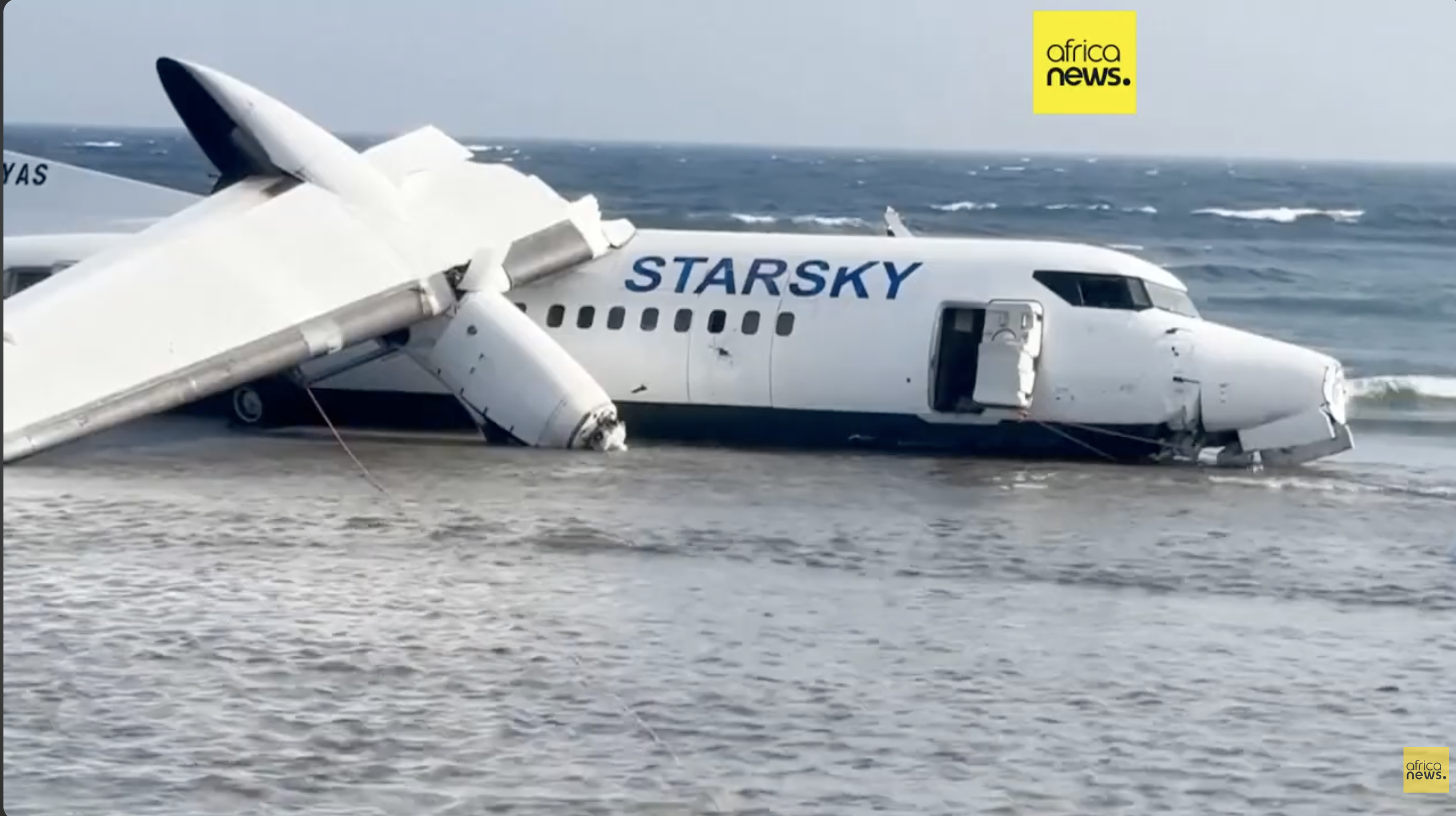 索马里飞机迫降事件：机长的果敢决策拯救55名乘客