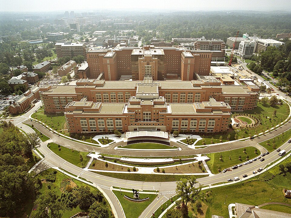 960px-NIH_Clinical_Research_Center_aerial.jpg