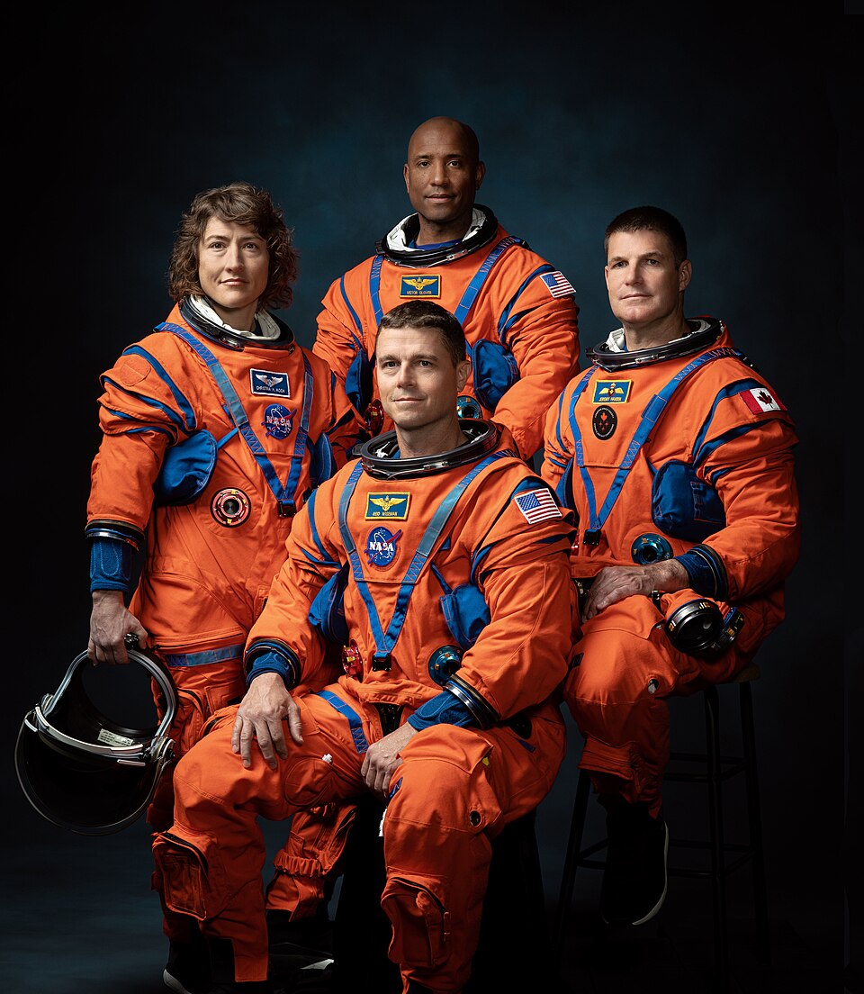 960px-Artemis_2_Crew_Portrait.jpg