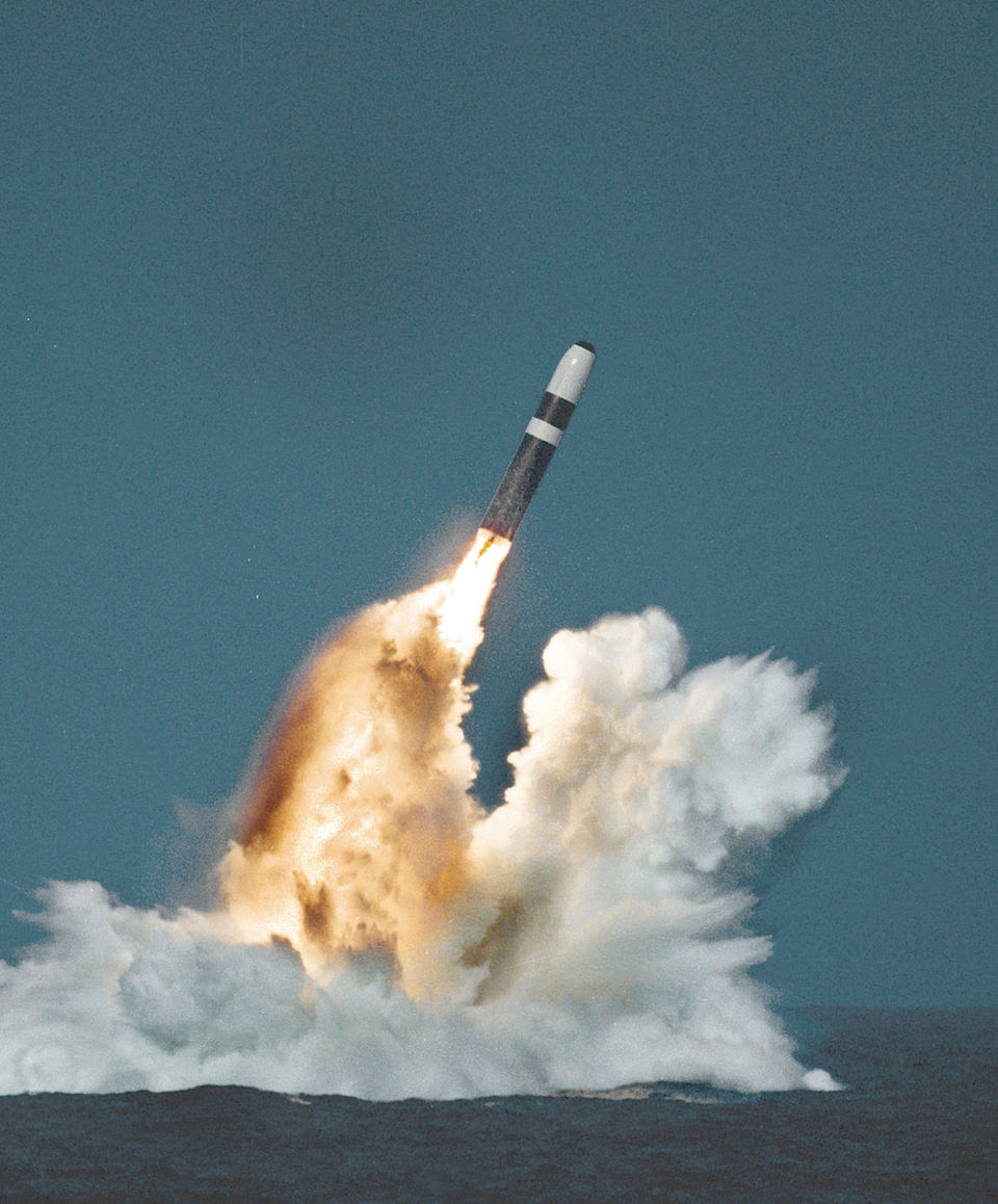 960px-Trident_II_missile_image.jpg