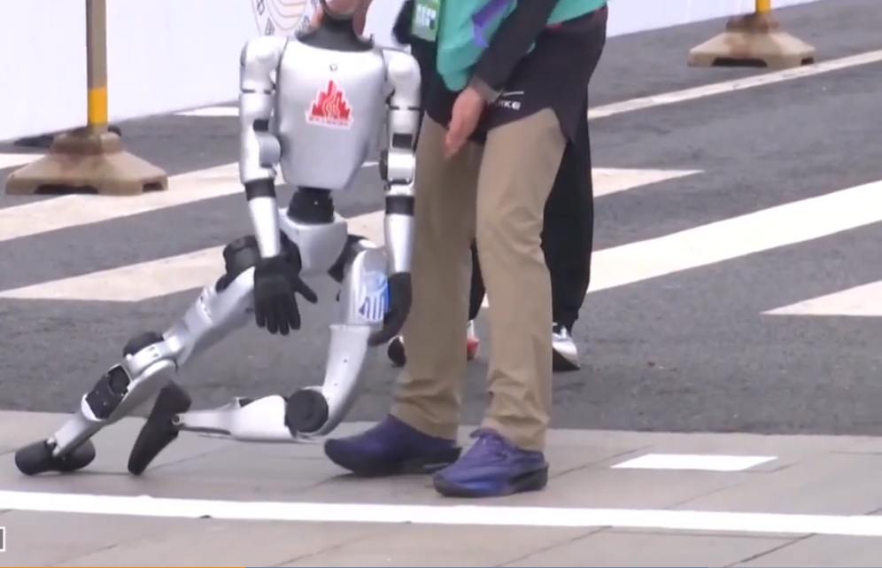 2026-04-22 09_33_45-Humanoid robot breaks half marathon world record in Beijing _ Science and Techno.png
