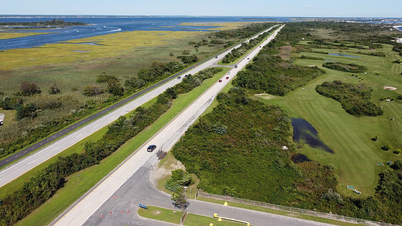 吉尔戈海滩连环杀手案终获突破：前警察局长揭秘专案组破案关键