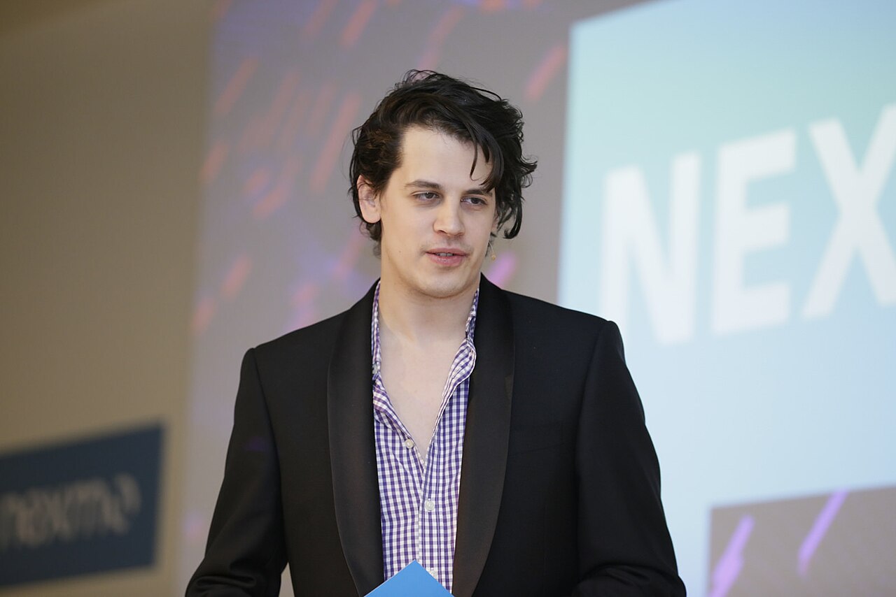 1280px-Milo_Yiannopoulos_@NEXTConf_2014_(13925731458).jpg