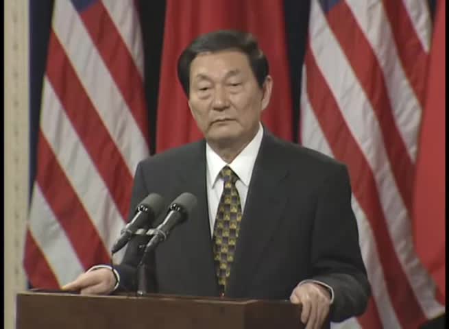 Prem._Rongji_at_a_Press_Conference_(1999).jpg