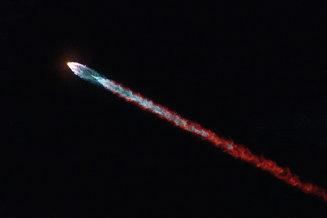 A_SpaceX_Rocket_Blazes_Across_the_Night_Sky_-_Flickr_-_beltz6.jpg