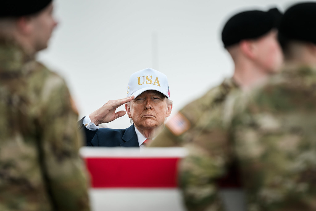 伊朗战事升级：美方称军事行动按计划进行，白宫警告伊朗若不接受协议将“地狱降临”