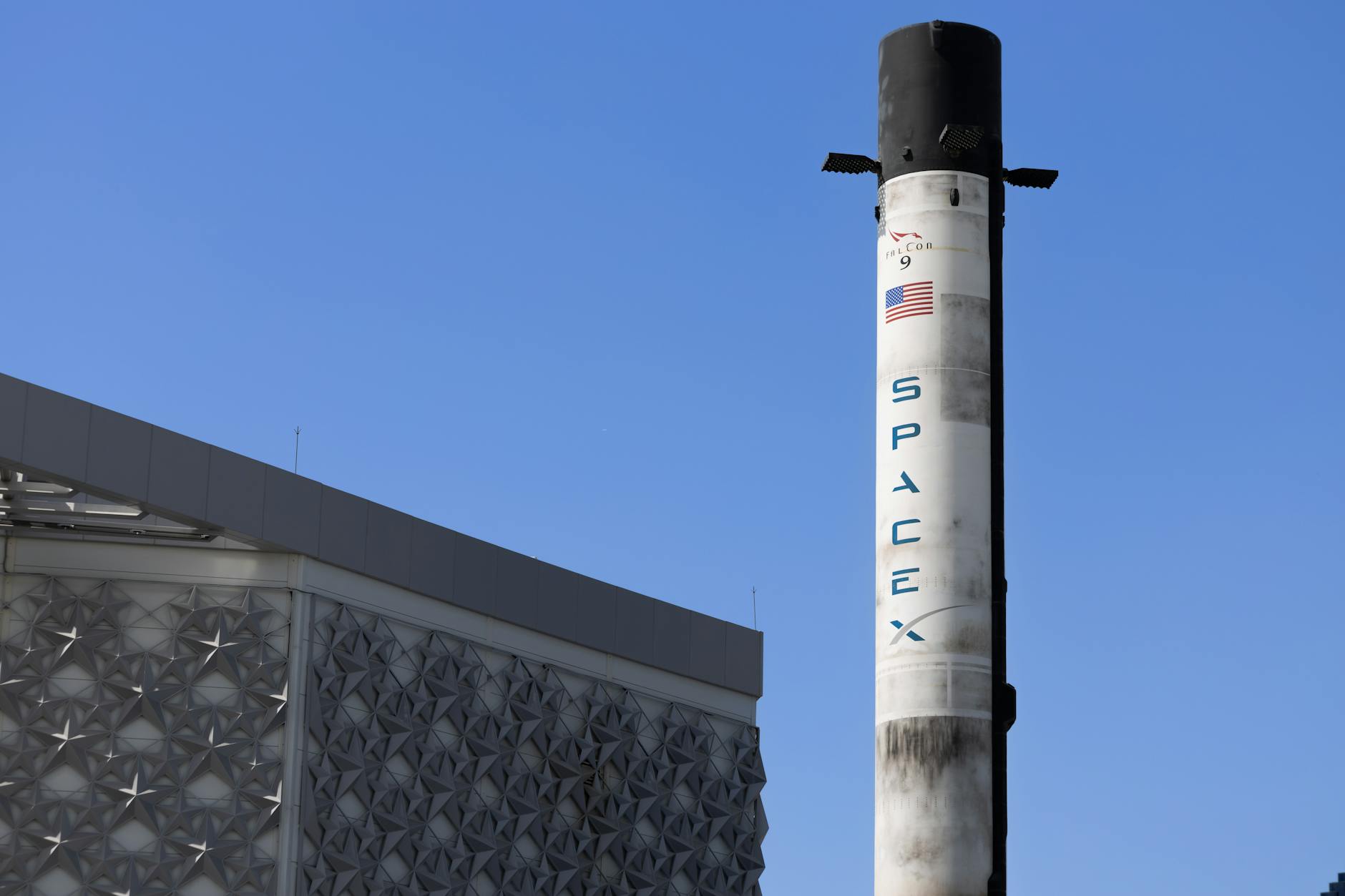 SpaceX拟IPO筹资750亿美元，初始定价为每股135美元，马斯克或成首位万亿富翁