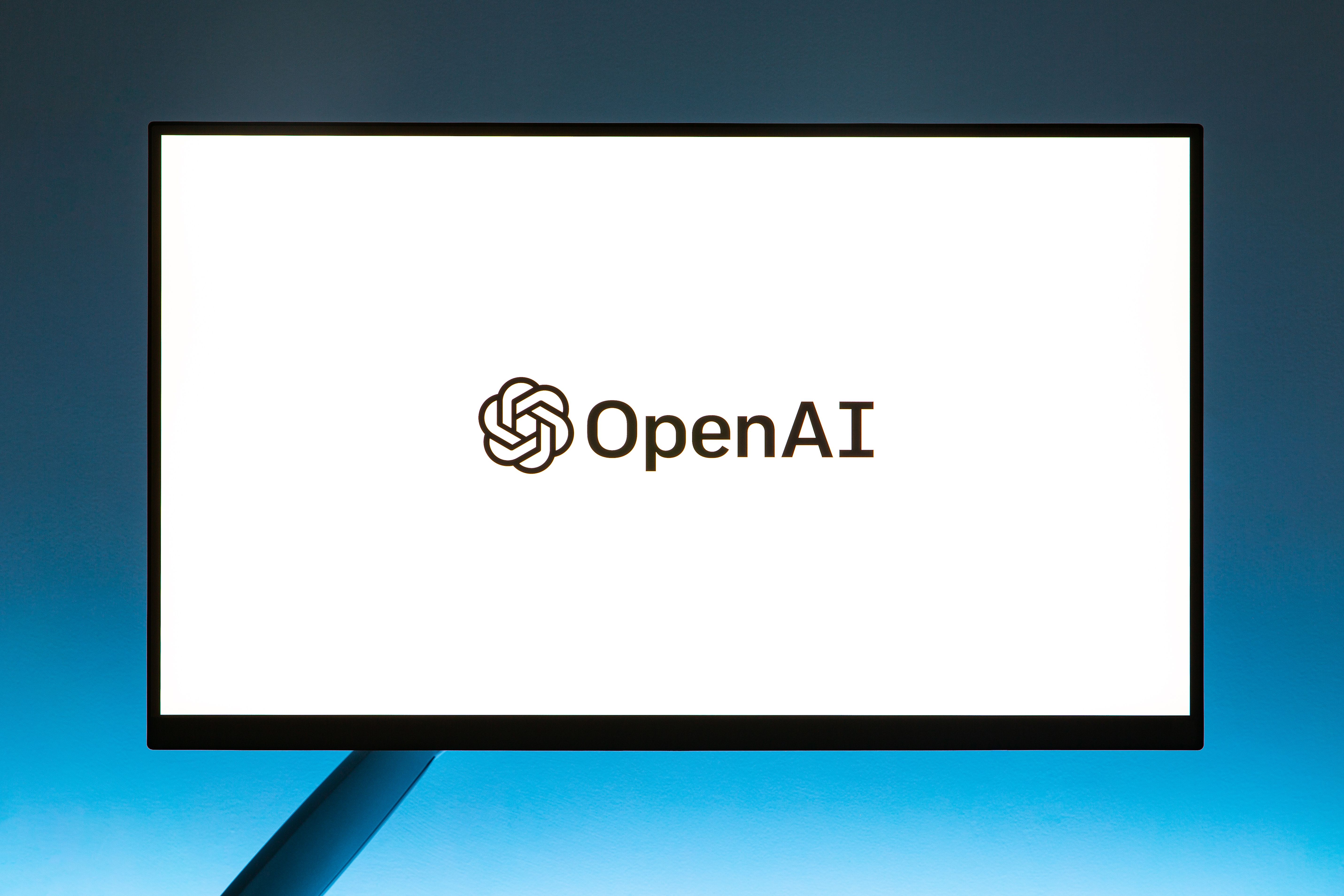 OpenAI推出青少年版ChatGPT并强化安全防护