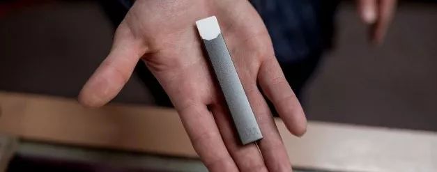 “烟毒”成瘾正在美国青少年中蔓延，Juuling危害不容忽视