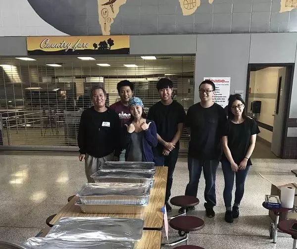 图姐 | 水中钢琴师视频感动美国——德州重创，急需救援