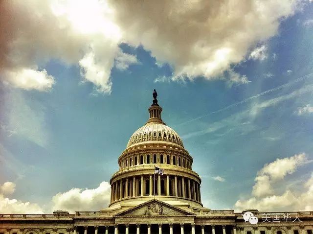 看美国人把川普的权力关进笼子里