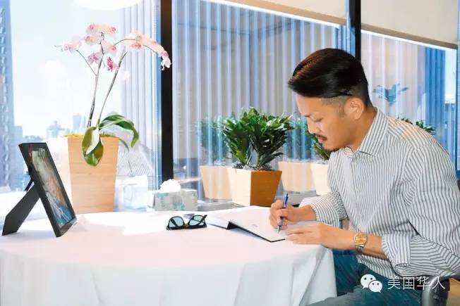 湾区华人:李光耀 富人赞穷人怨