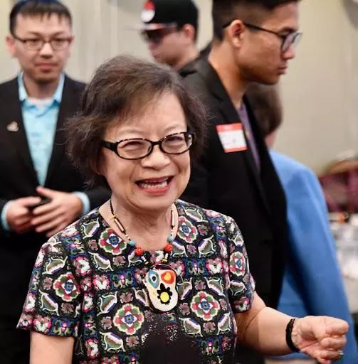 母亲节访谈：百折不挠，为了华裔下一代！（下）