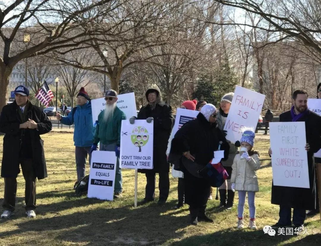 华人成功发起大集会！纽约各族裔协力抗议反移民恶法