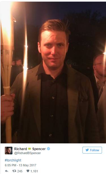 川普泄密给俄罗斯／“北卡选举法”在高院被挫败／三K党式游行被谴责 | 图姐