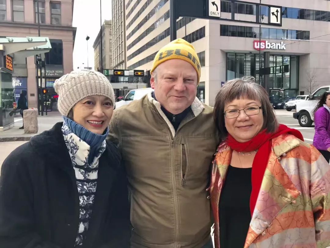 与陈霞芬分享胜利喜悦，三年来各方支持者心路历程访谈录