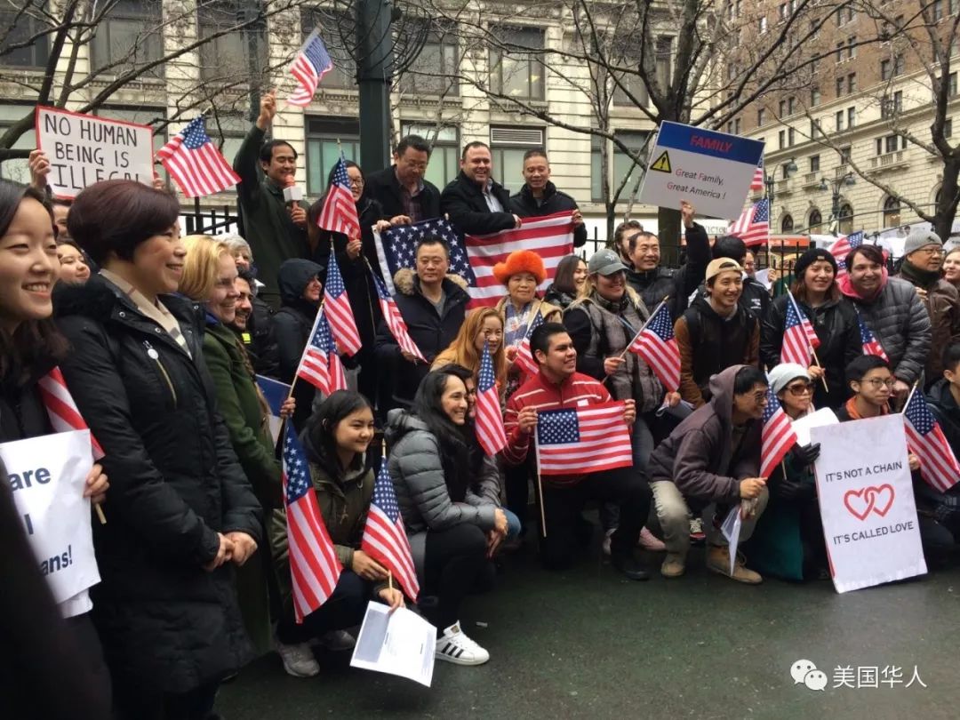 华人成功发起大集会！纽约各族裔协力抗议反移民恶法