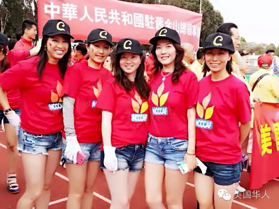 嘻哈婉约群拜年来啰！