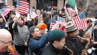 华人成功发起大集会！纽约各族裔协力抗议反移民恶法