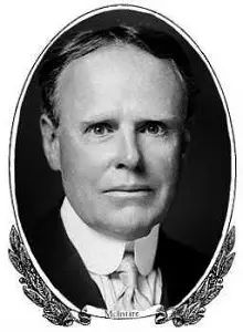 历史轮回，凛冬又至，风暴中李将军塑像背后的真相？