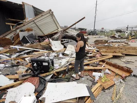 图姐 | 水中钢琴师视频感动美国——德州重创，急需救援