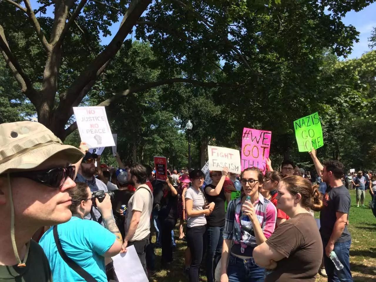 波士顿华人积极参与反制白人至上大游行（多图）