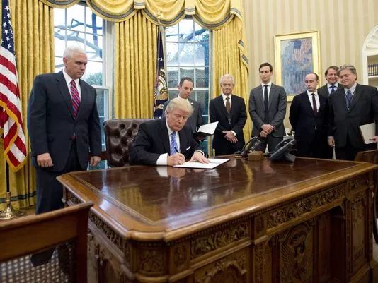 为烤熟鸡蛋烧掉大厦 —— 谈特朗普“退群”的原因