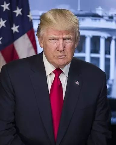 马克龙冲击波！
