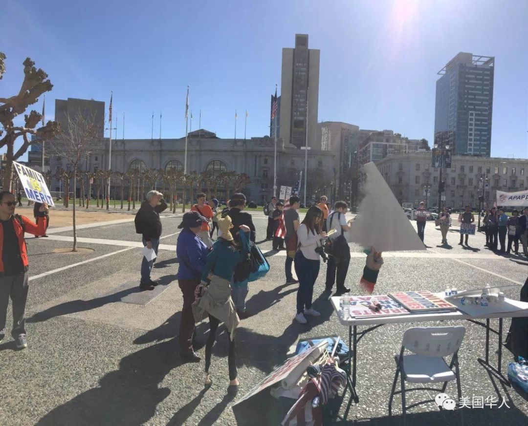 华人成功发起大集会！纽约各族裔协力抗议反移民恶法