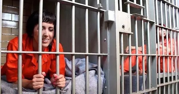 我在美国监狱当心理治疗师