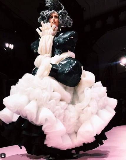 巴黎时装周花絮：让几何老师双眼熠熠发光的CDG女装展！