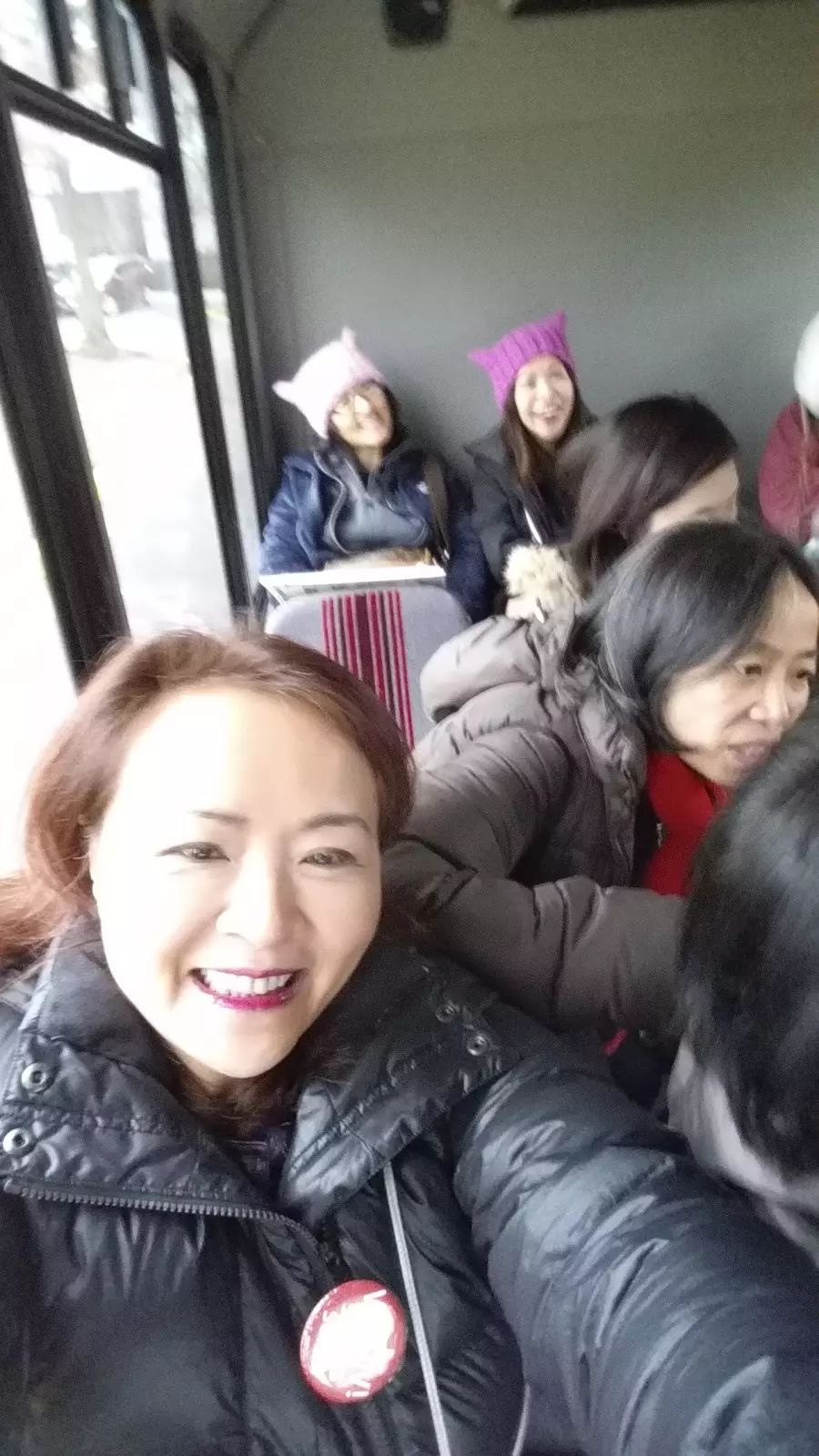 图姐独家特刊 | 百万女性大游行队伍中的华人 /【投票】您支持女性大游行吗？