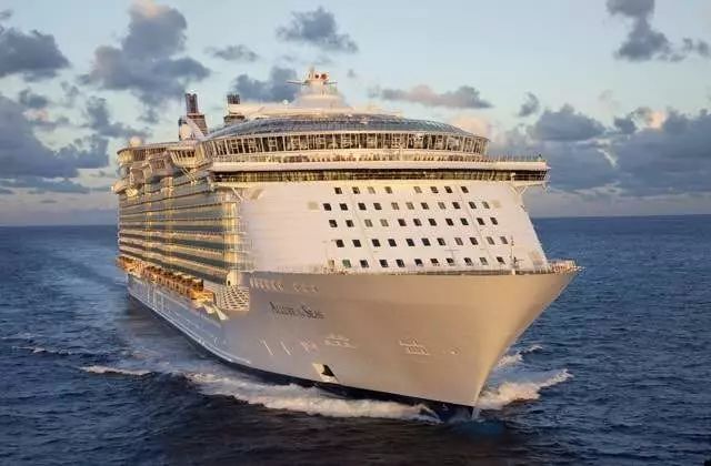 政治是万吨轮，不是手术刀