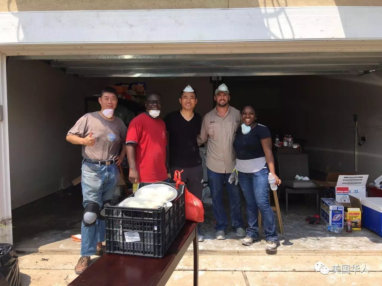 客厅里的琴声——有音乐的地方， 就会有希望！