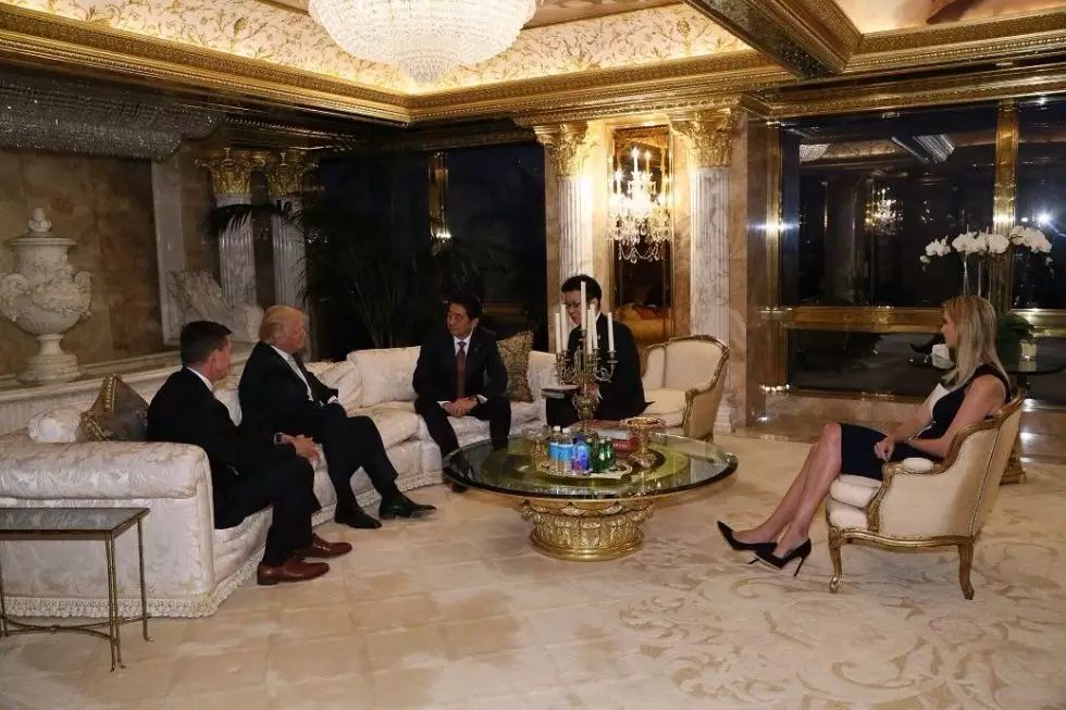 Featured image for 川普当选，安倍紧急访美，这张照片亮了