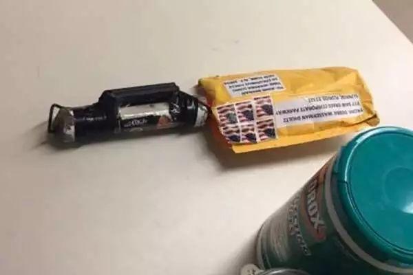 十月惊奇还是十月惊魂？炸弹和大篷车或改变中期选举轨迹