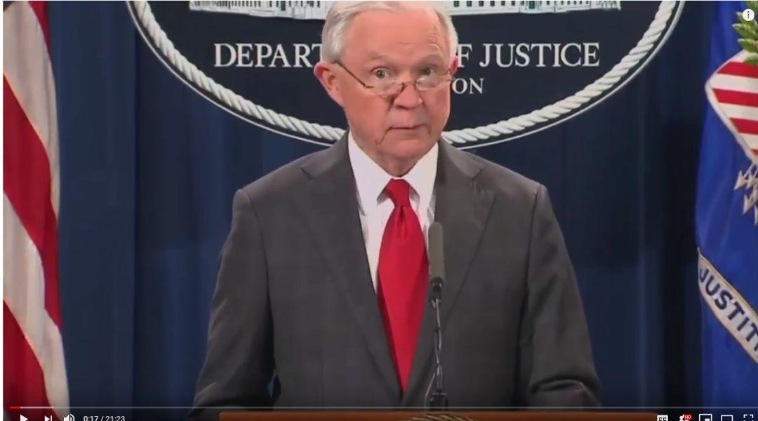 炸弹凶嫌落网，前科累累，脱衣舞男，格斗士，狂热的特朗普支持者 | 图姐