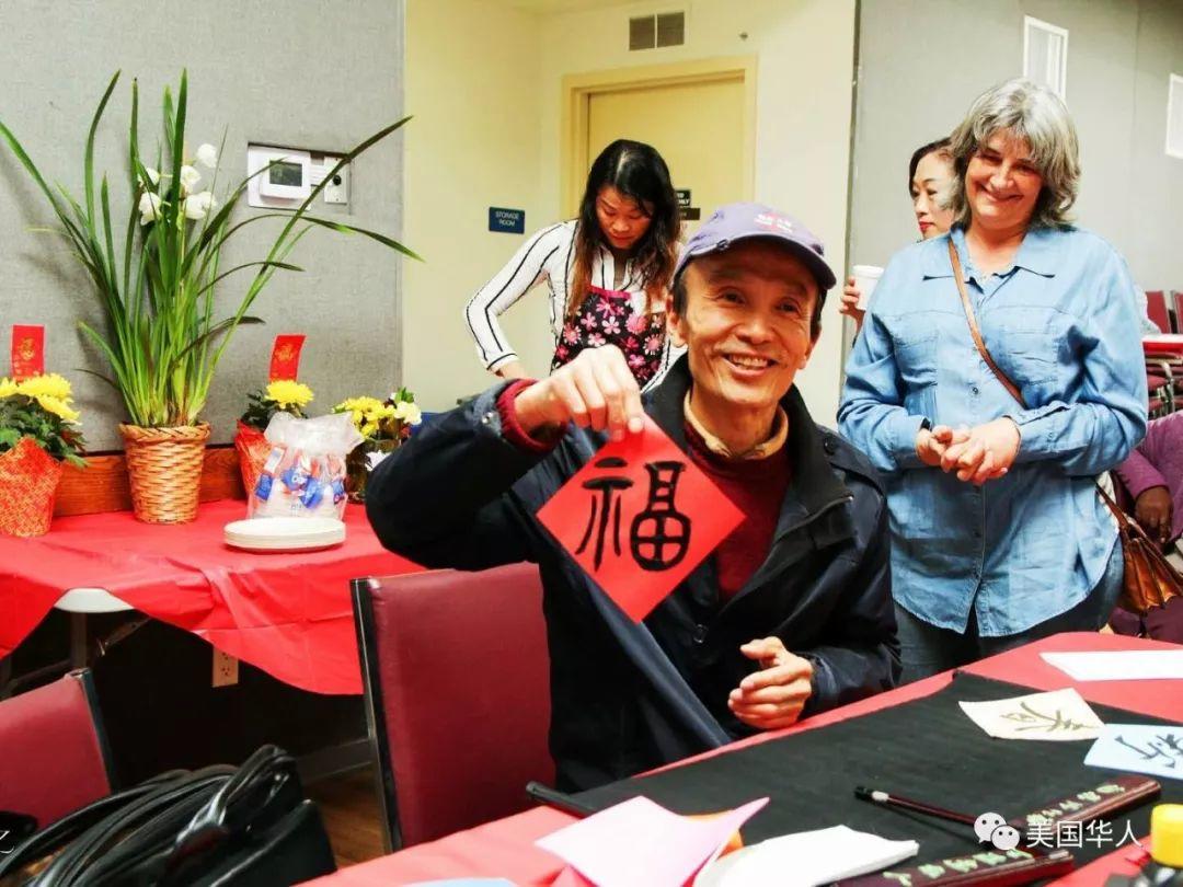 新春快闪：一场尽情显摆的社区饺子宴