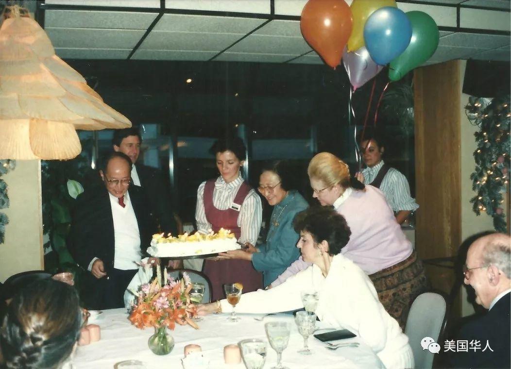 一个留学生和美国亿万富翁一家的交往