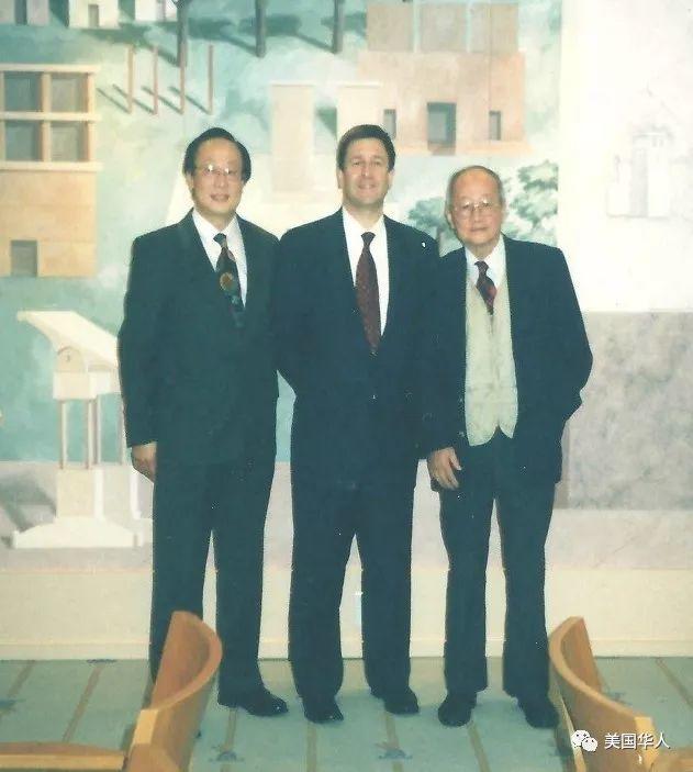 一个留学生和美国亿万富翁一家的交往