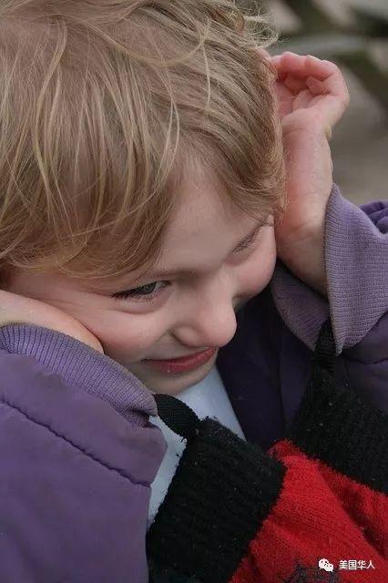 善待他人，因为你遇到的每个人都在打一场你一无所知的战斗