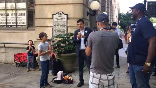 南卡“炸鱼”活动成为民主党总统竞选辩论预演，杨安泽人气飙升