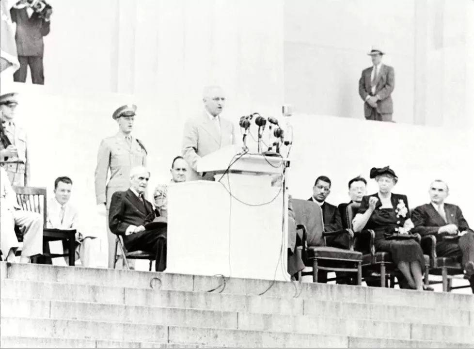 美国历史上的另一位种族主义者总统上台后发生了什么？