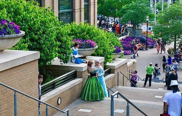 “我要活着”——枪击案现场逃生记