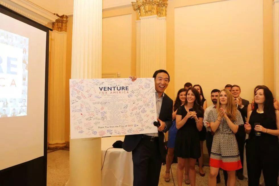 华裔美国总统候选人杨安泽著作中文版隆重推出