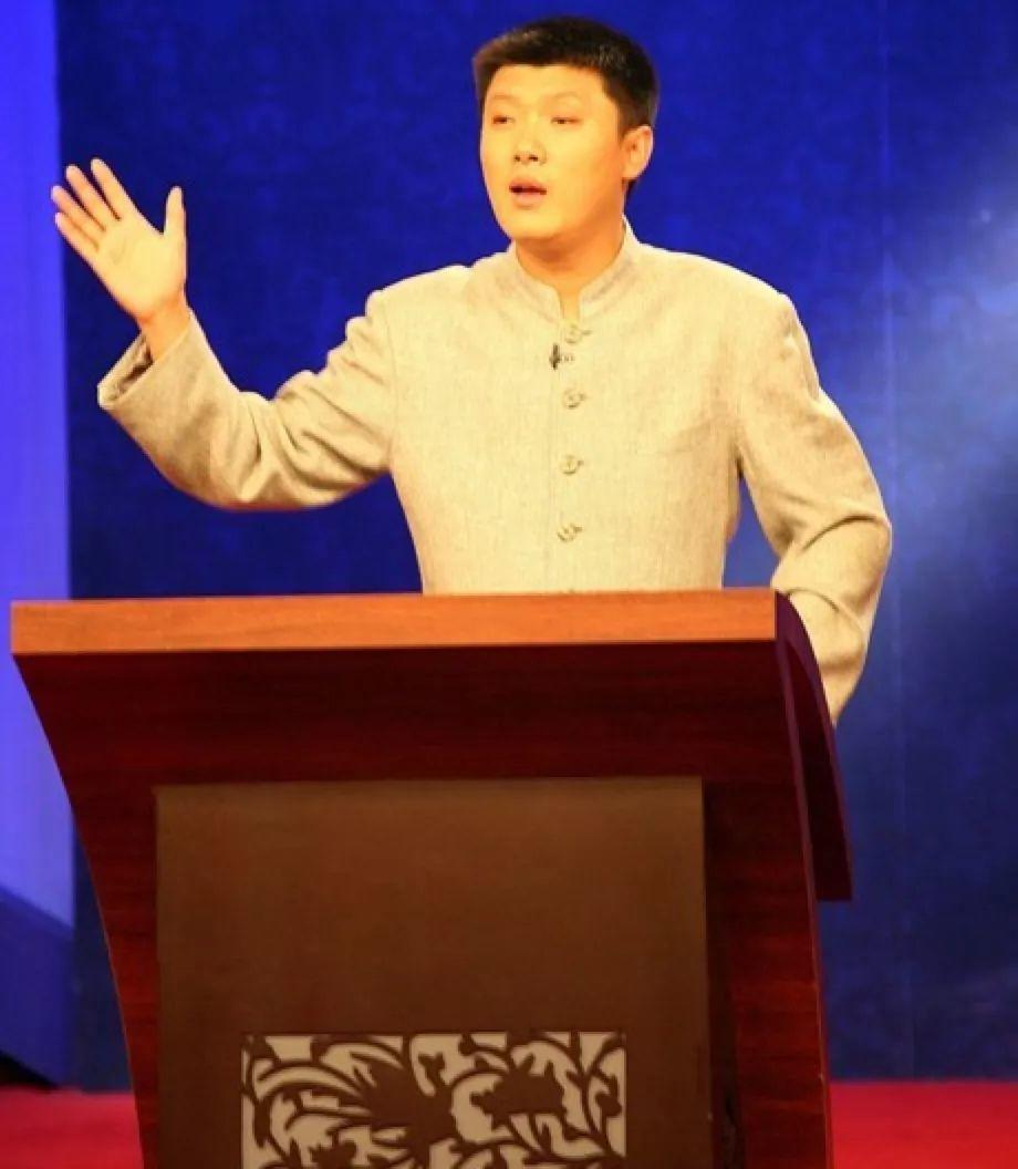 琢见论坛｜袁腾飞，一位有争议的历史老师