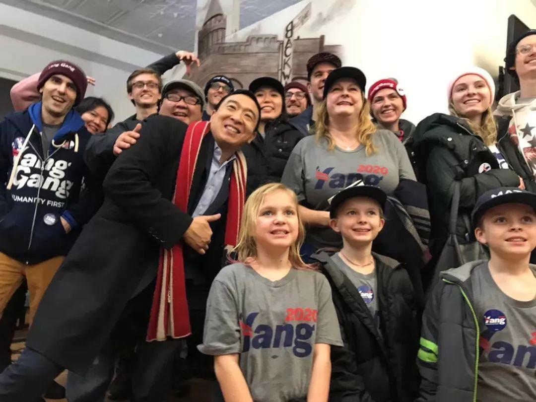 政治素人杨安泽竞选美国总统，为何能得到网上网下越来越多的支持？