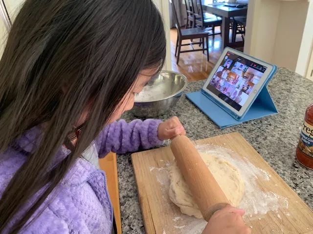 一位波士顿华人妈妈的酸甜苦辣：疫情下的美国中小学生