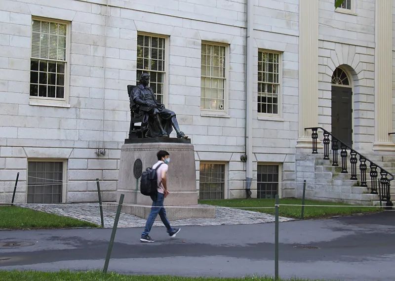 移民时代丨新冠危机下，一名留美中国博士生的跨文化抗争经验