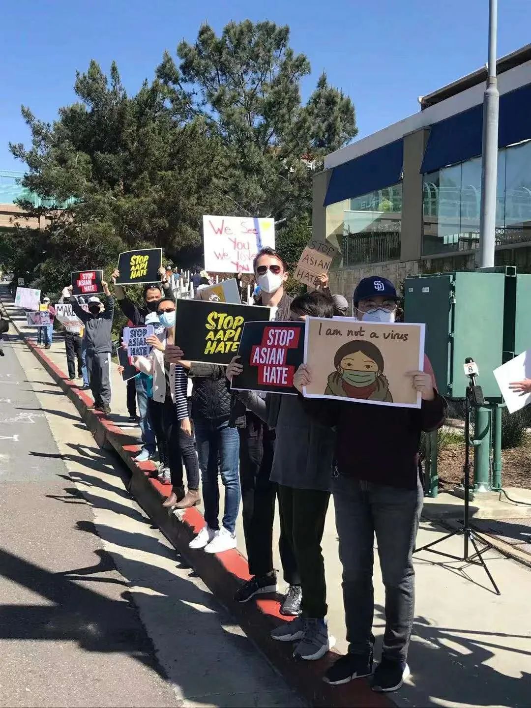 从身份迷茫到生命安危：美国亚裔的怒与吼（上）